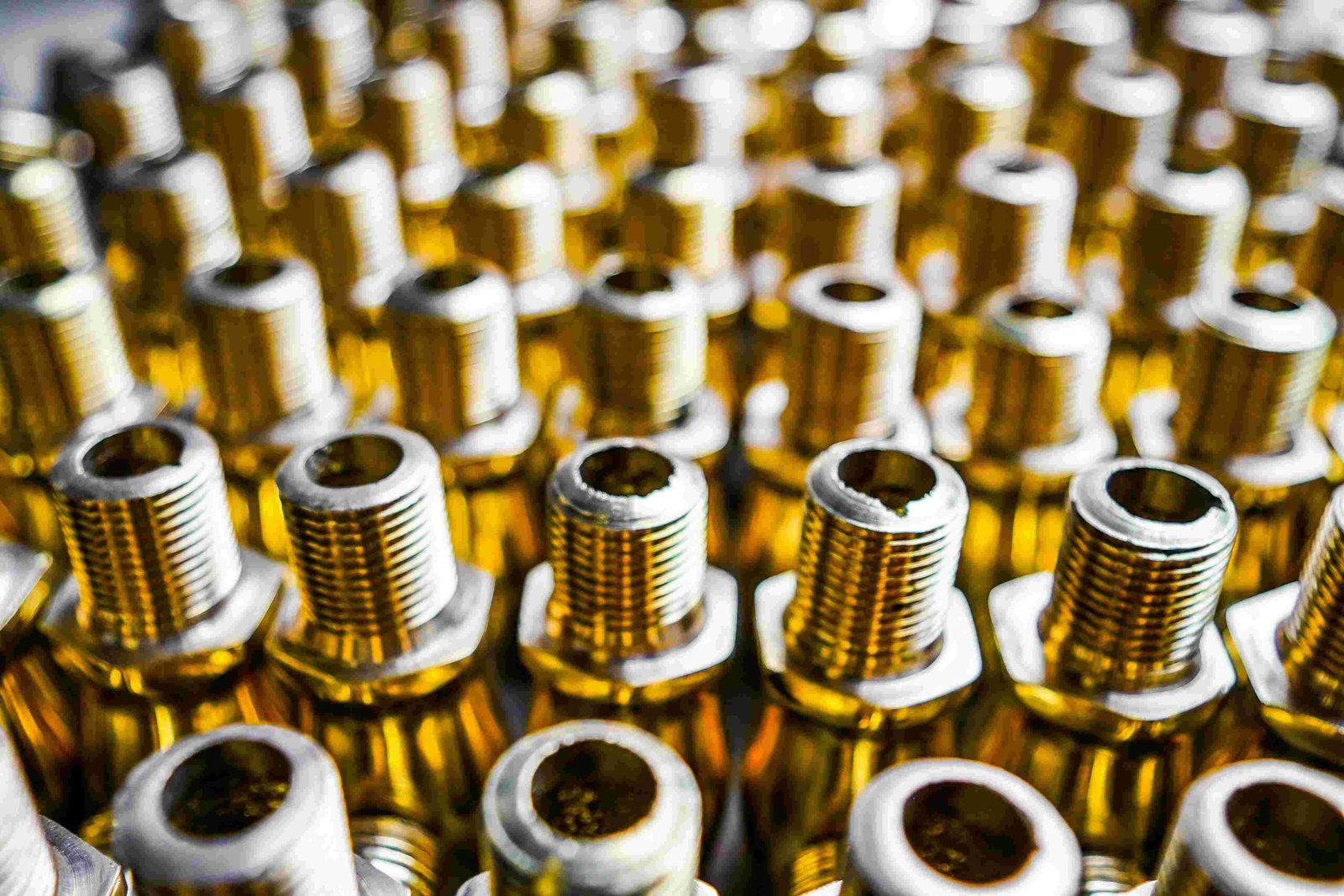 36 batch precision threaded metal parts