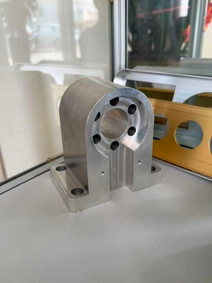 47 5 axis precision cnc machined mounting bracket metool