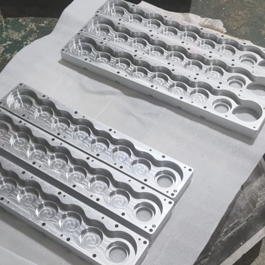 132 precision cnc machined aluminum parts